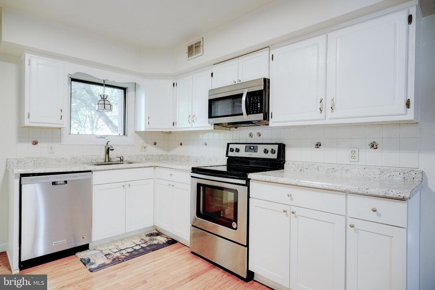 1401 Oak Circle photo 10