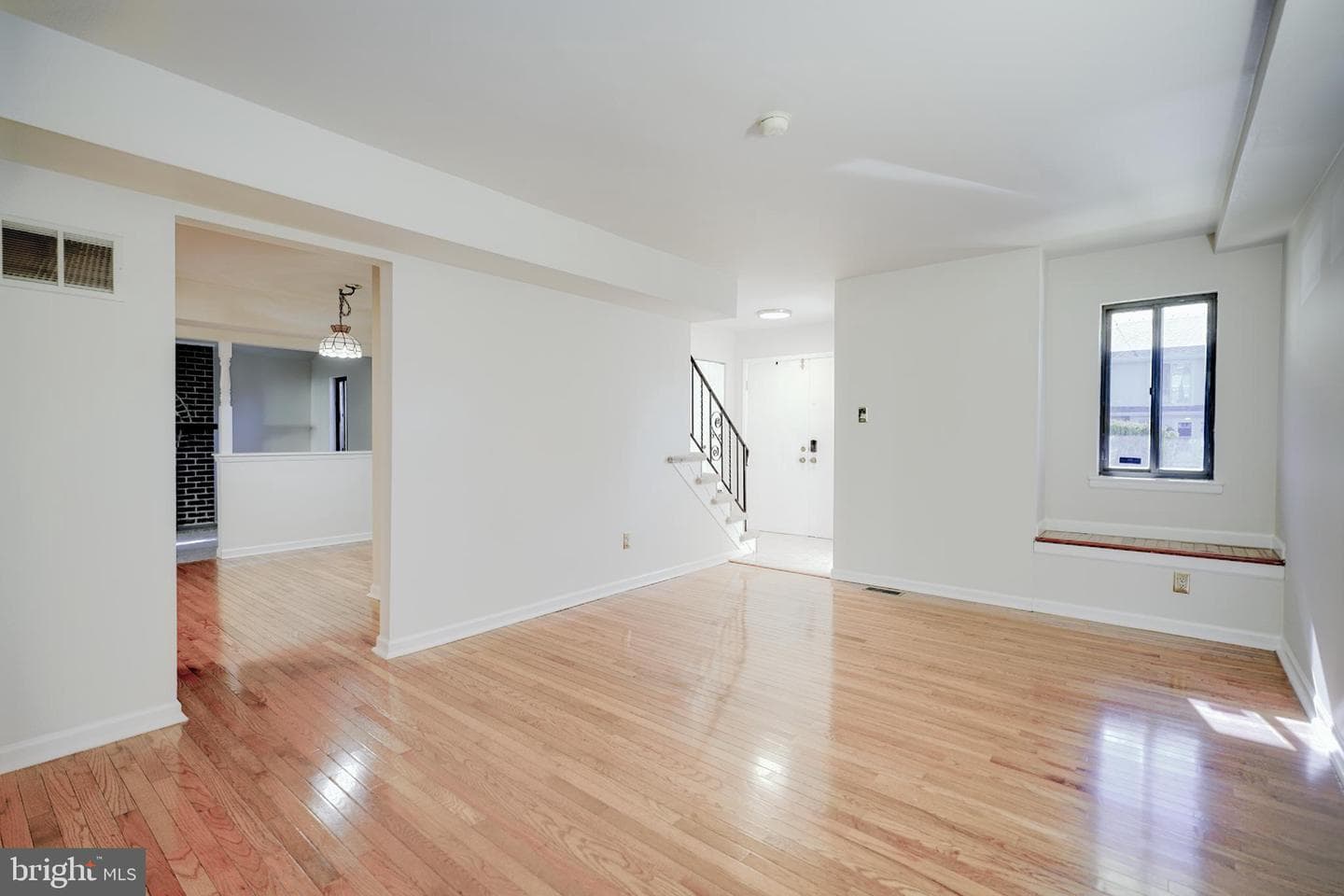 1401 Oak Circle photo 3