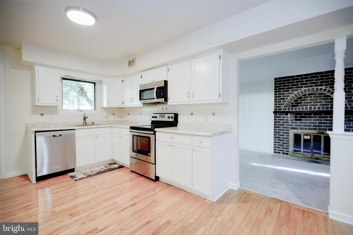 1401 Oak Circle photo 7