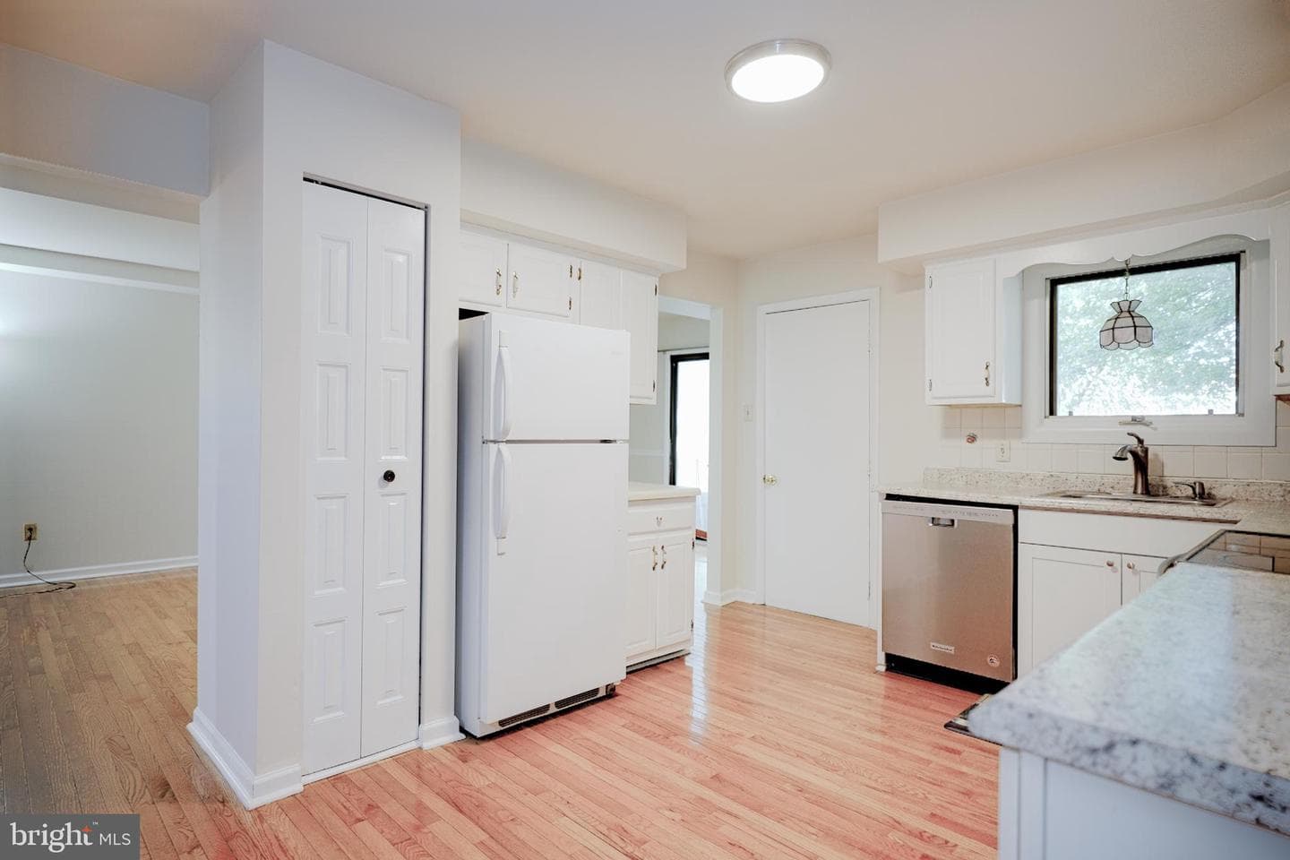 1401 Oak Circle photo 9