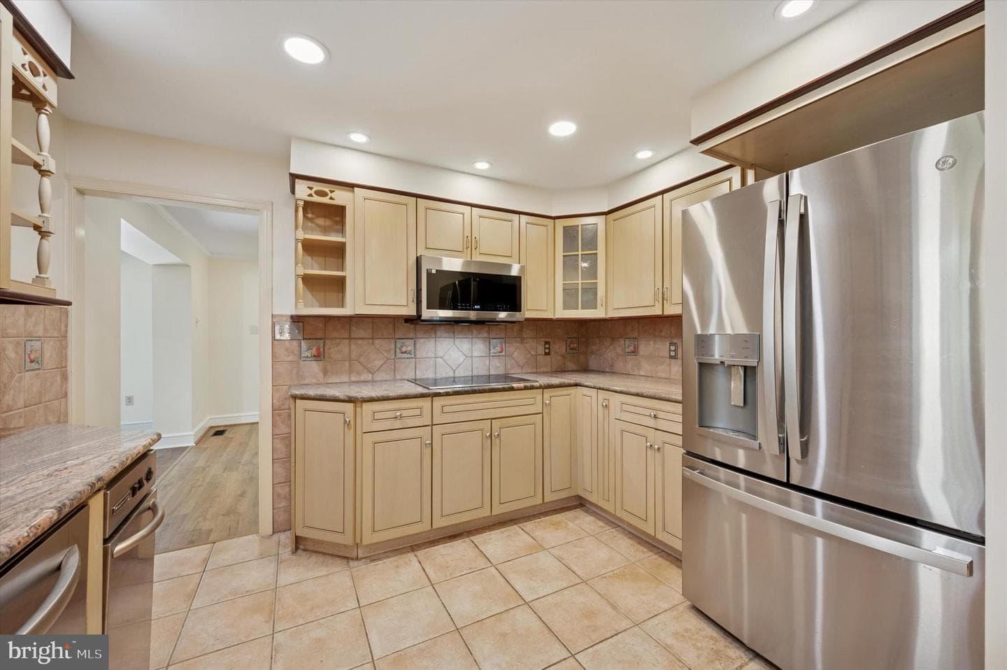 330 Chestnut Lane photo 10