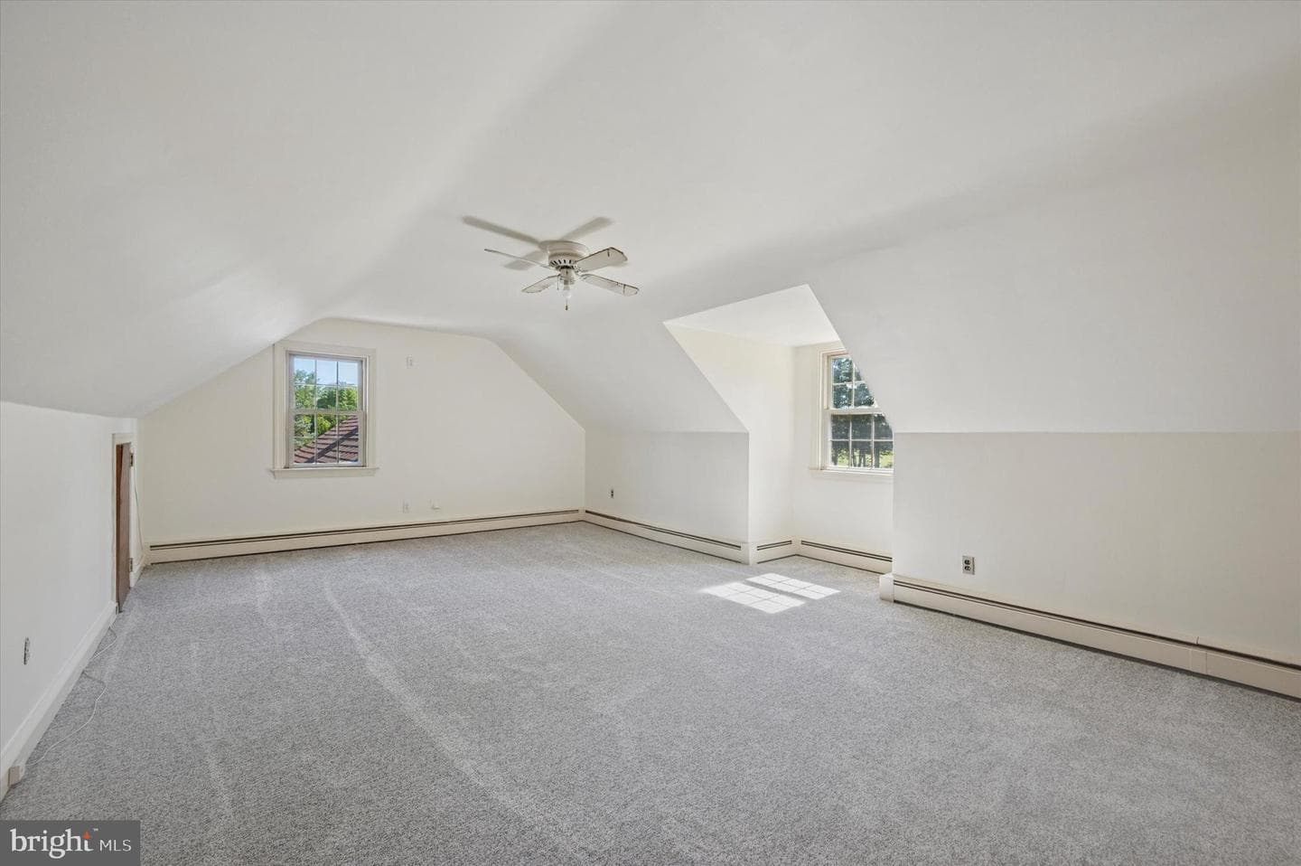330 Chestnut Lane photo 18