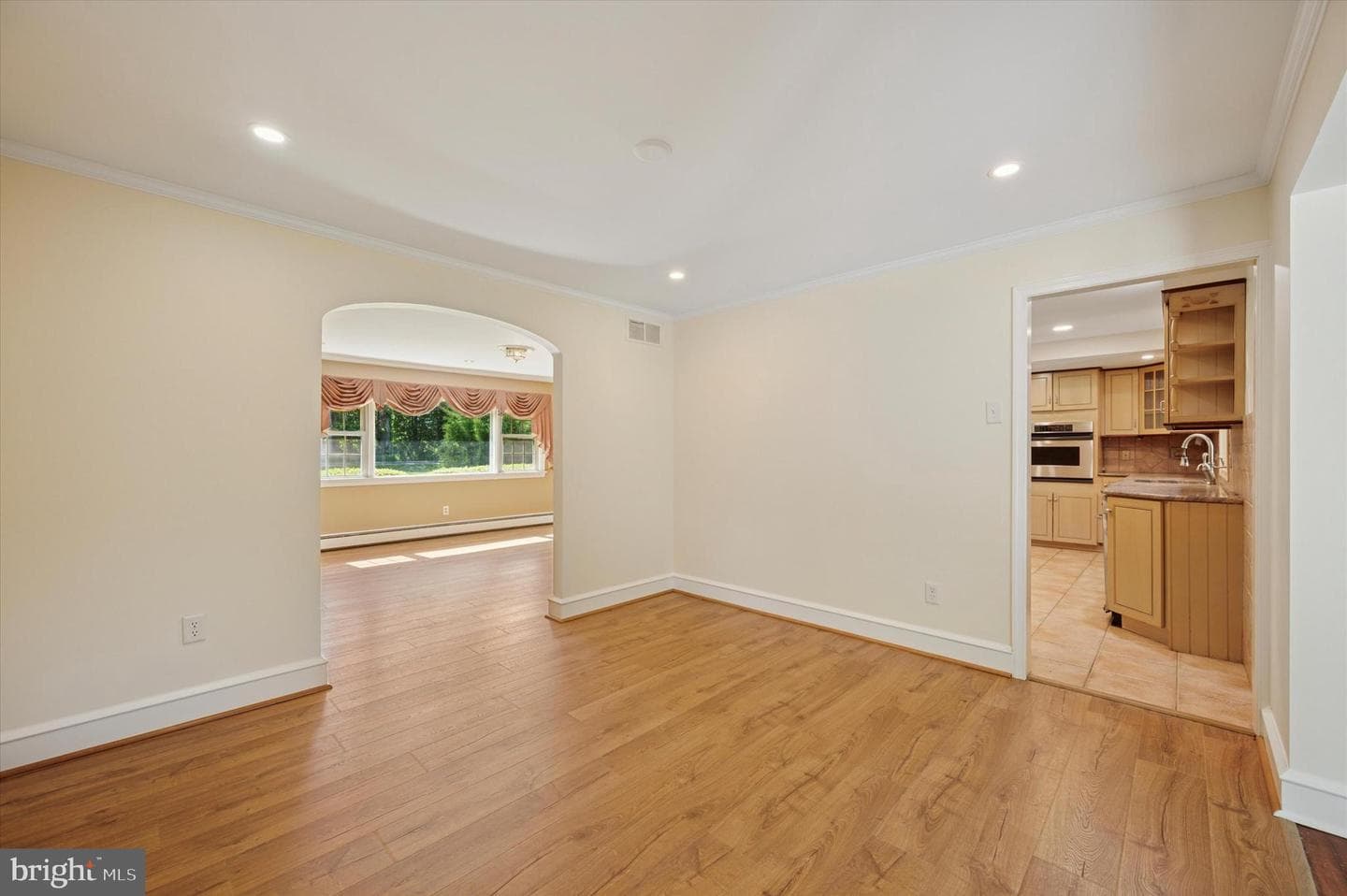 330 Chestnut Lane photo 4