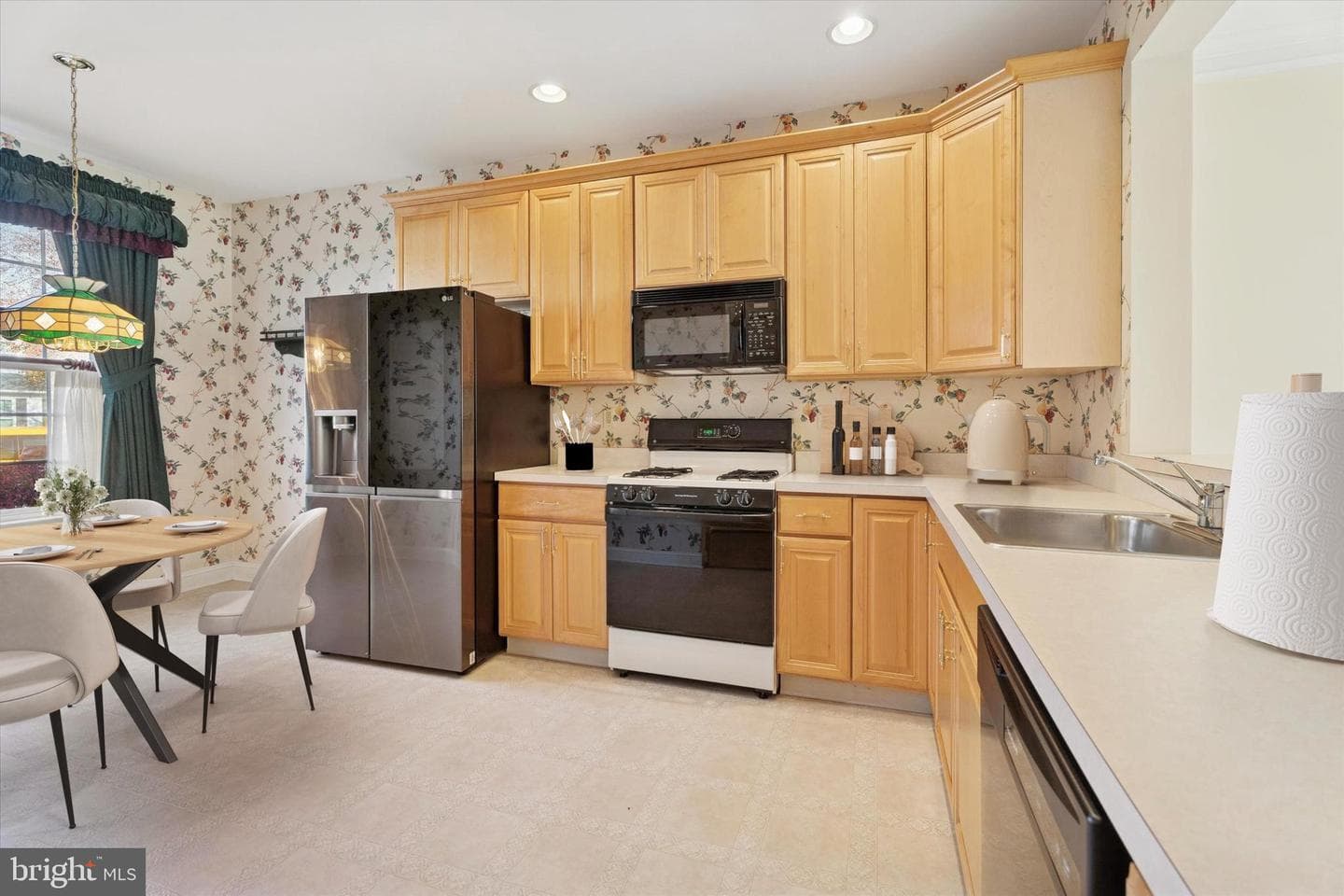 416 Ruth Court photo 11