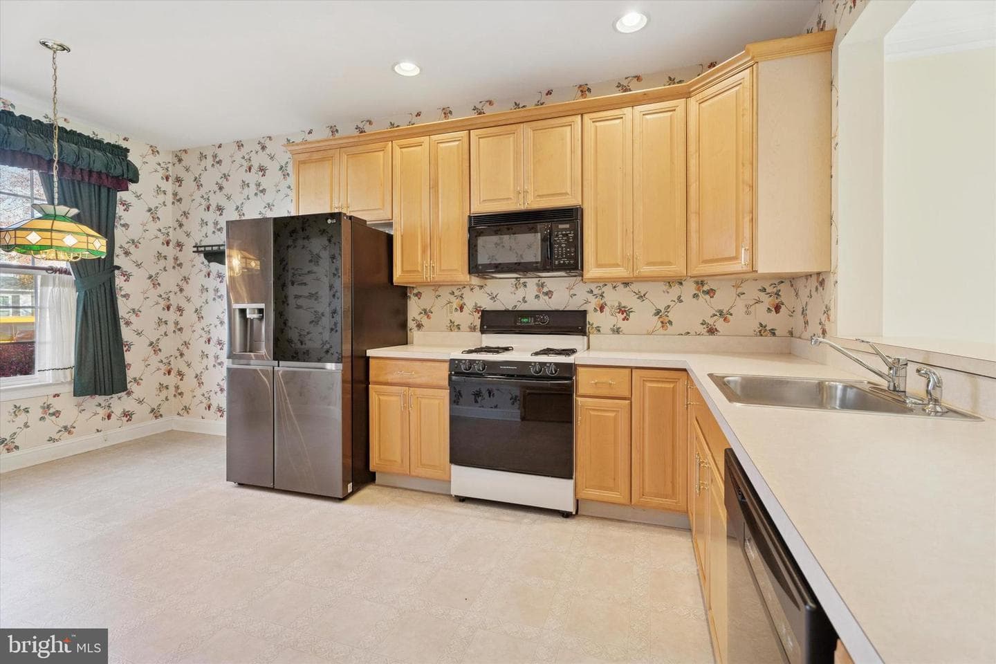 416 Ruth Court photo 12