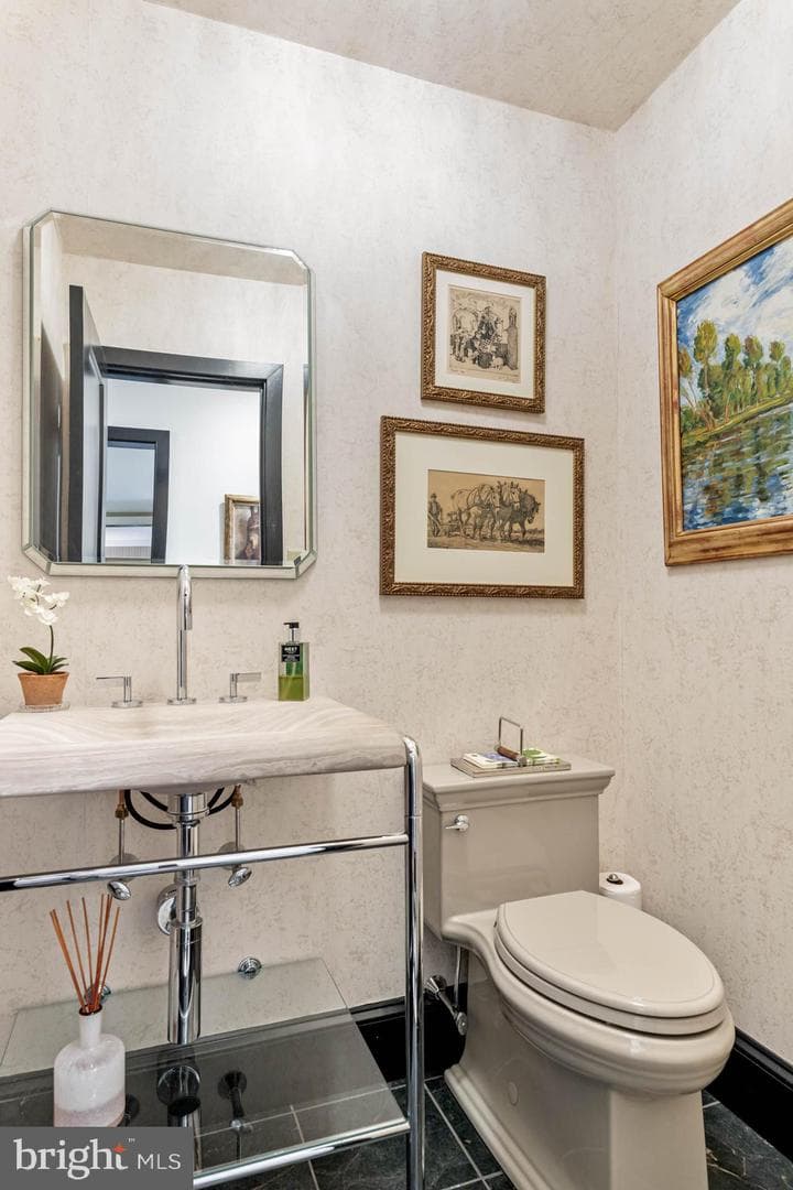 1034 Raffles Lane photo 20