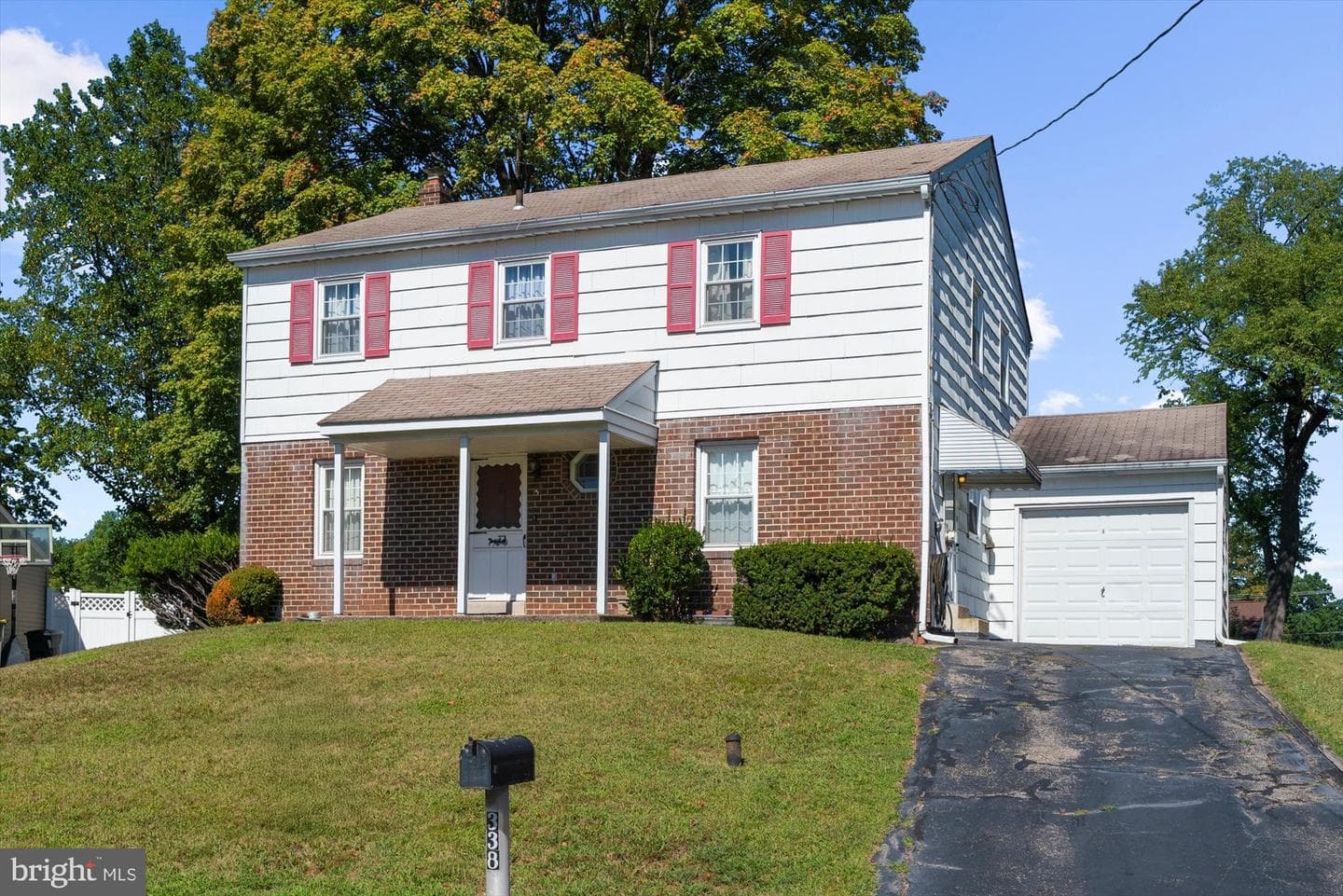 338 Rees Drive photo 2