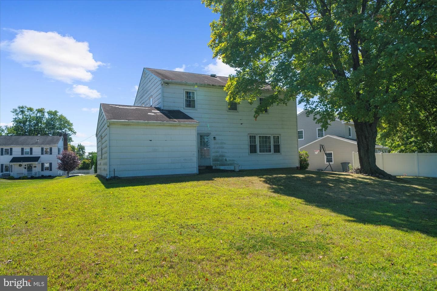 338 Rees Drive photo 28