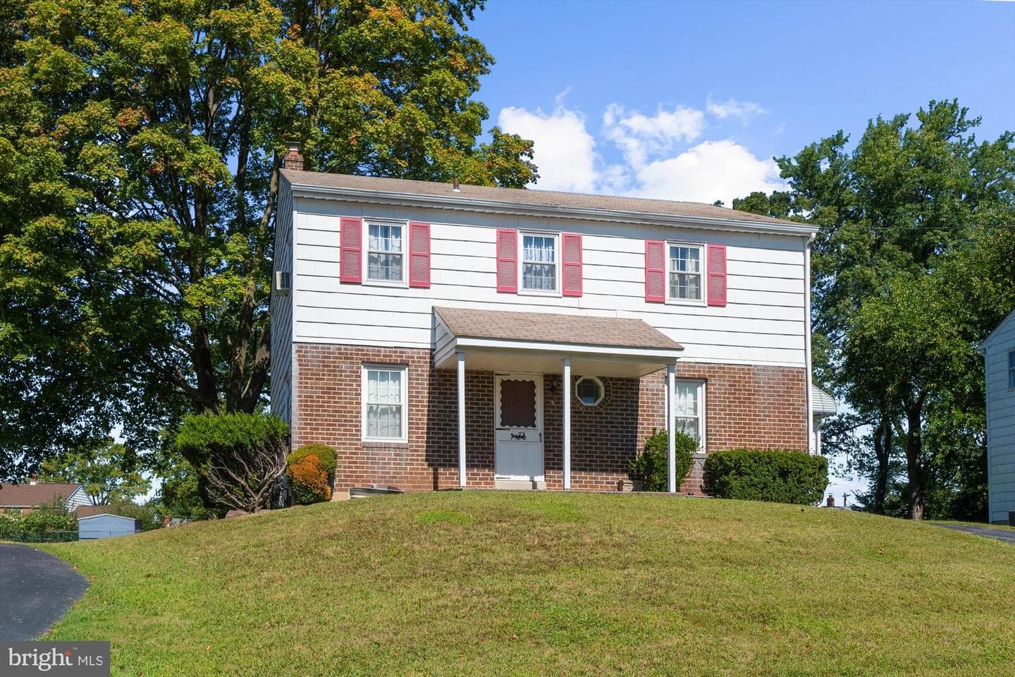338 Rees Drive photo 3