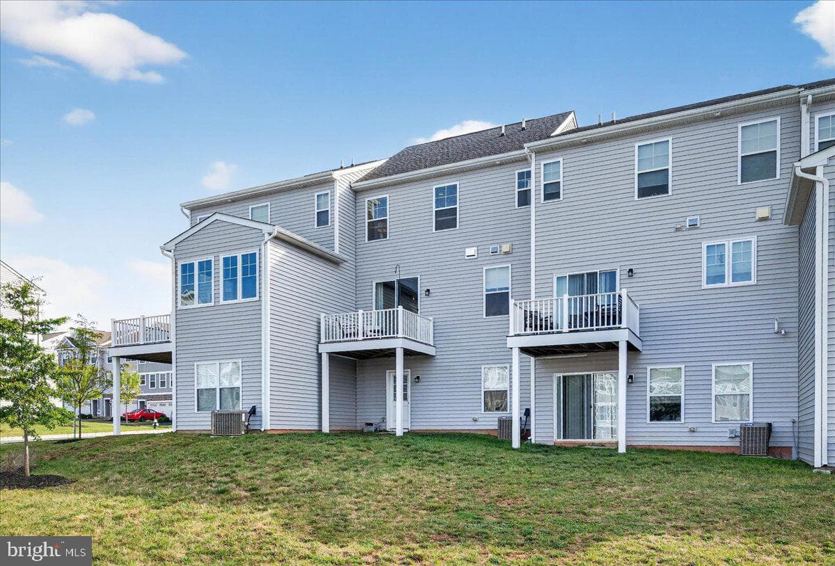 169 Larrabee Way photo 33