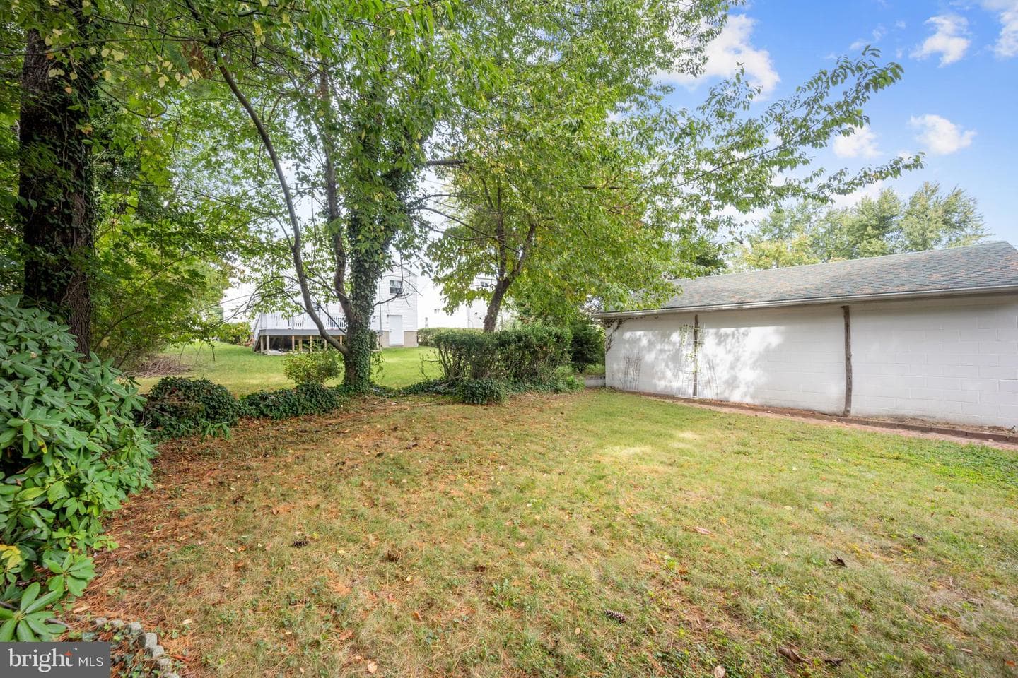906 Maple Avenue photo 33