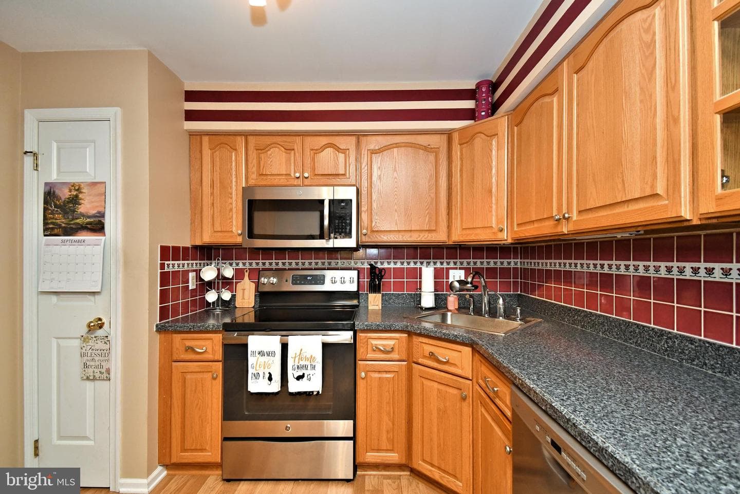 201 Beacon Court photo 13
