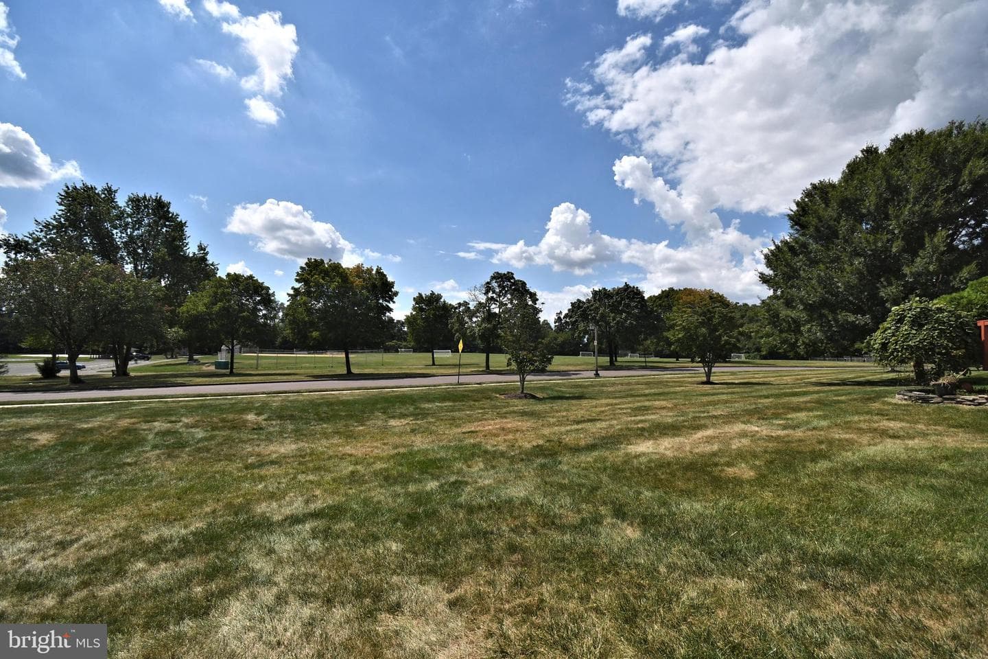 201 Beacon Court photo 42