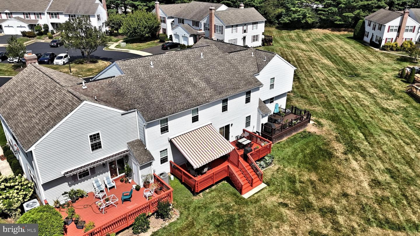 201 Beacon Court photo 45