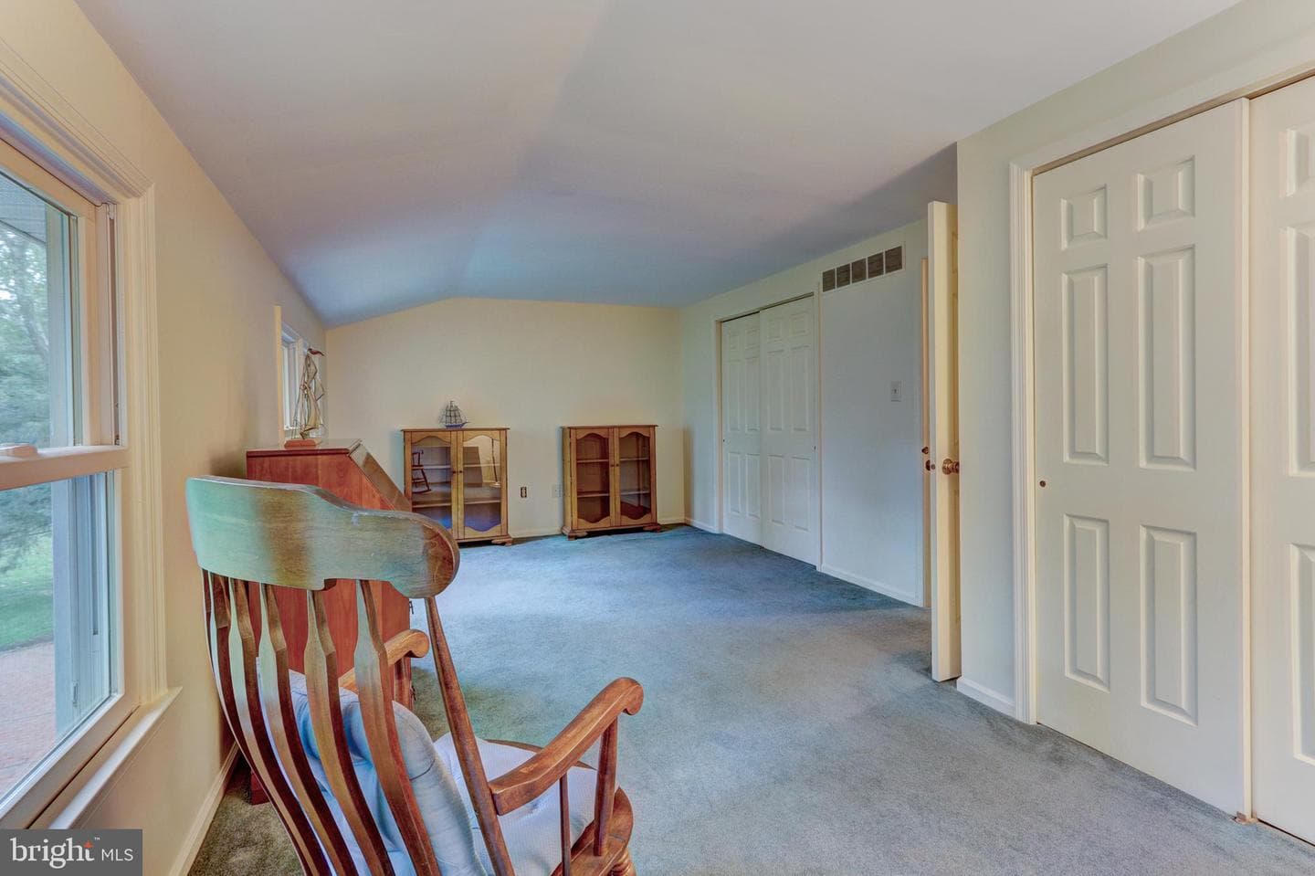 633 Conestoga Lane photo 34