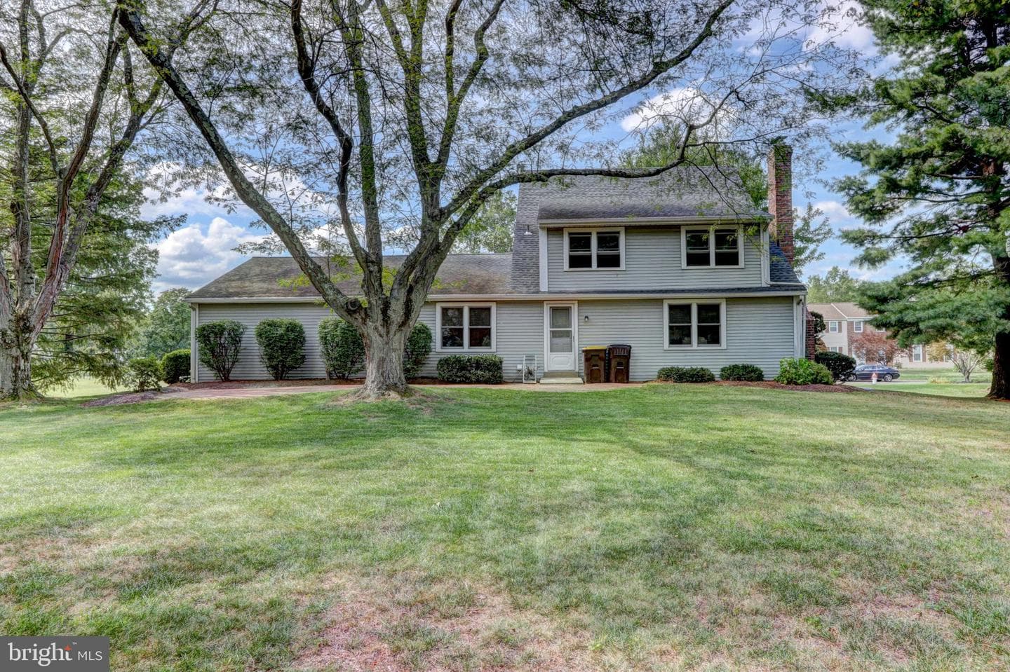 633 Conestoga Lane photo 4