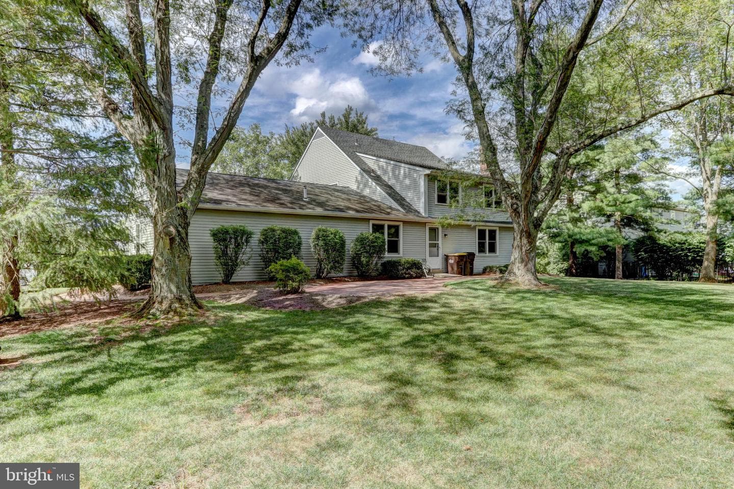 633 Conestoga Lane photo 5