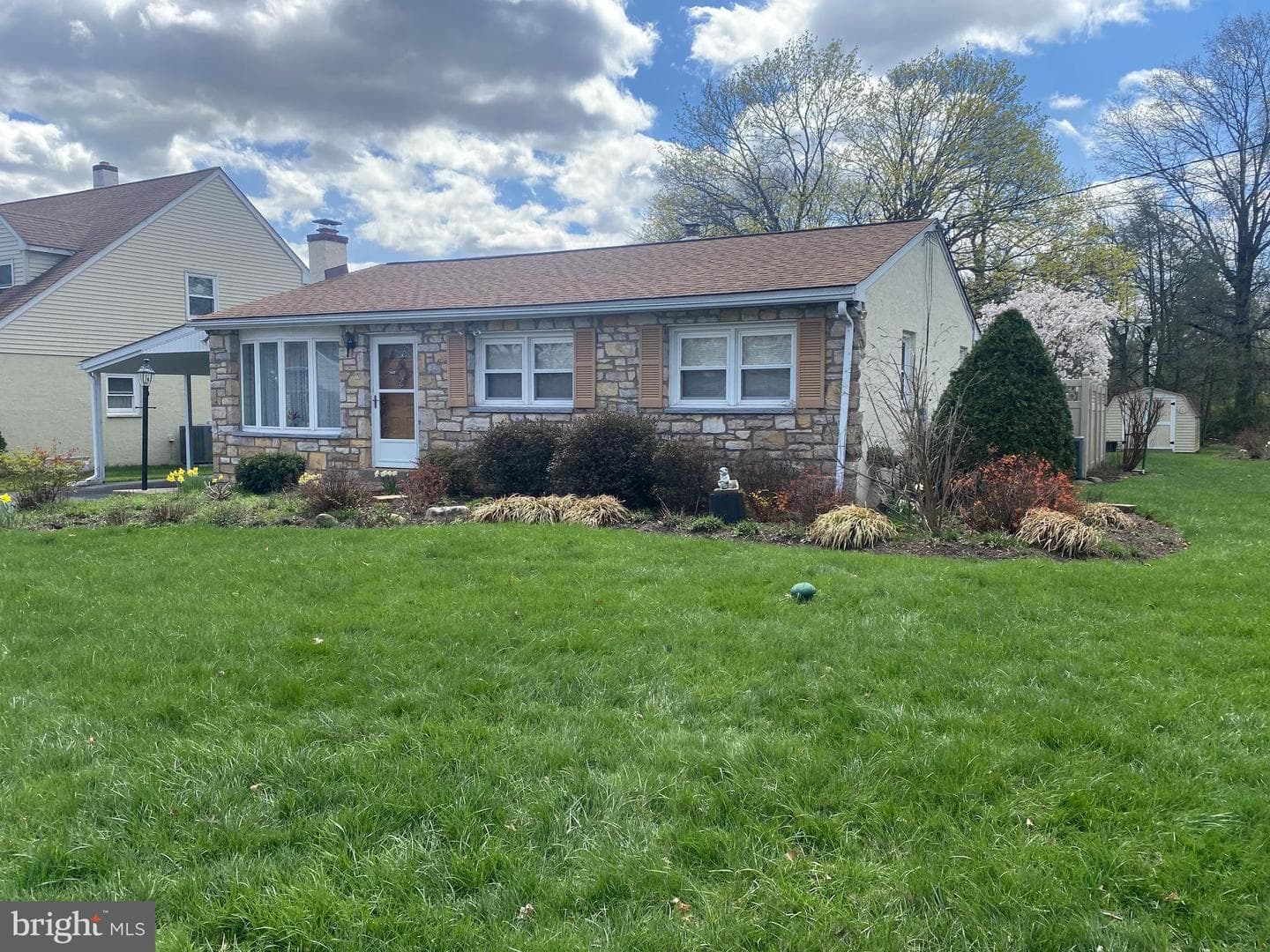 1222 Woodside Avenue photo 2