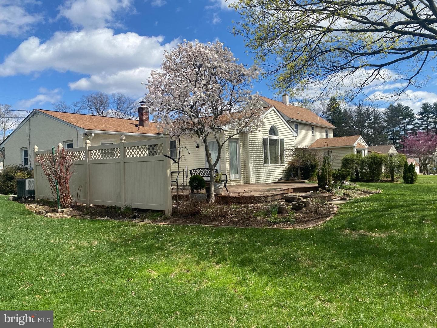 1222 Woodside Avenue photo 5