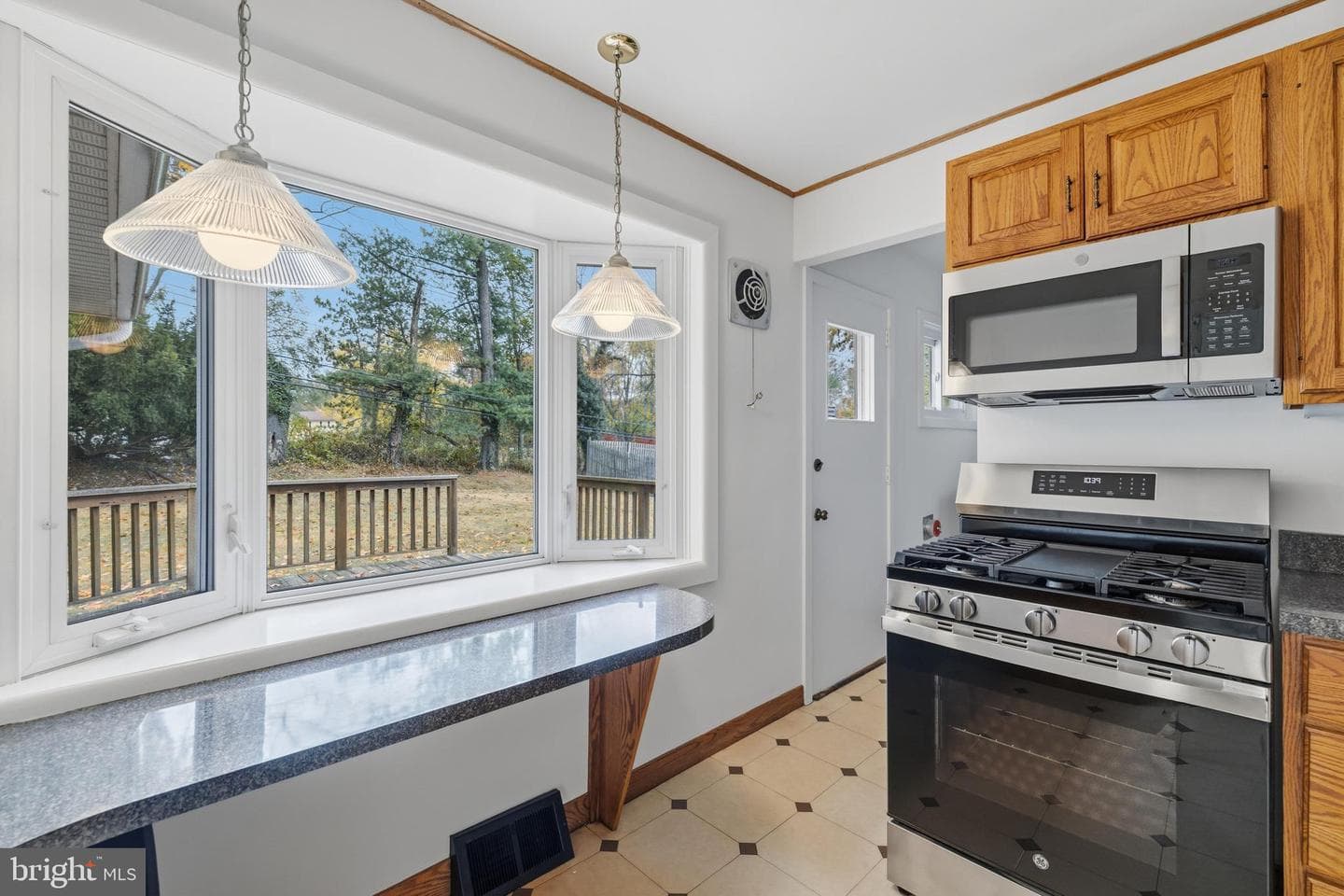 1054 Marie Road photo 16