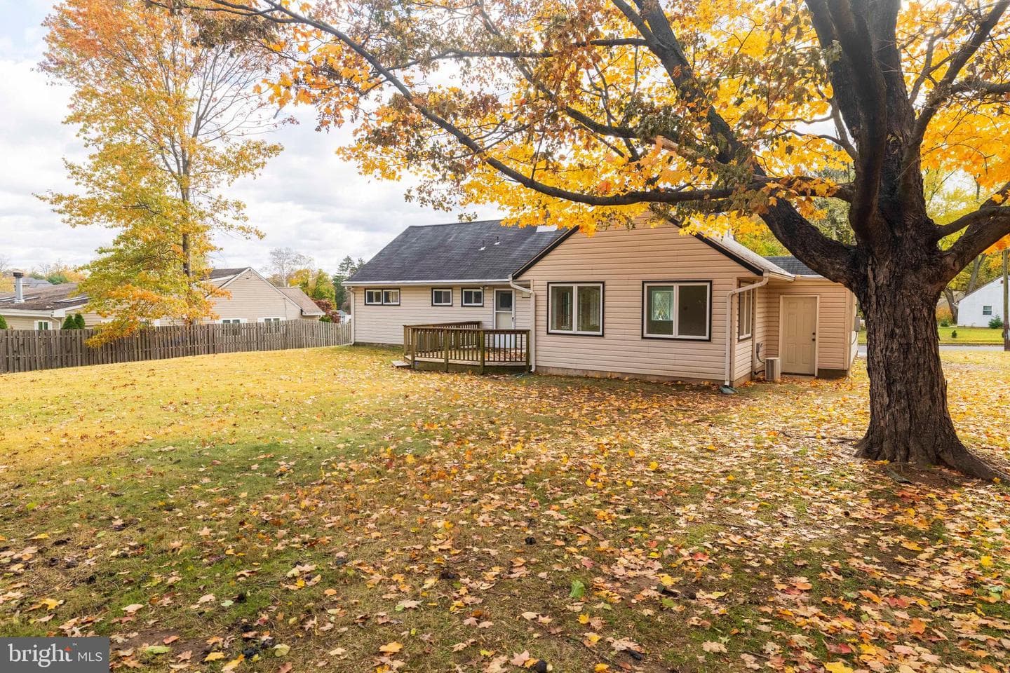 1054 Marie Road photo 25