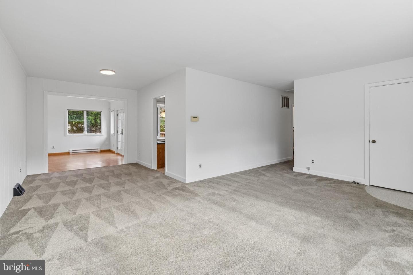 1054 Marie Road photo 4