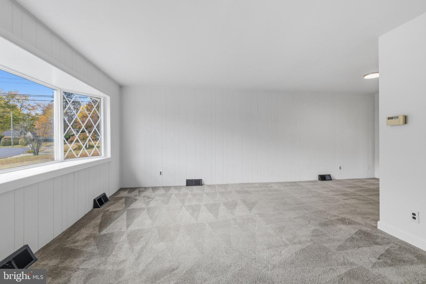 1054 Marie Road photo 5