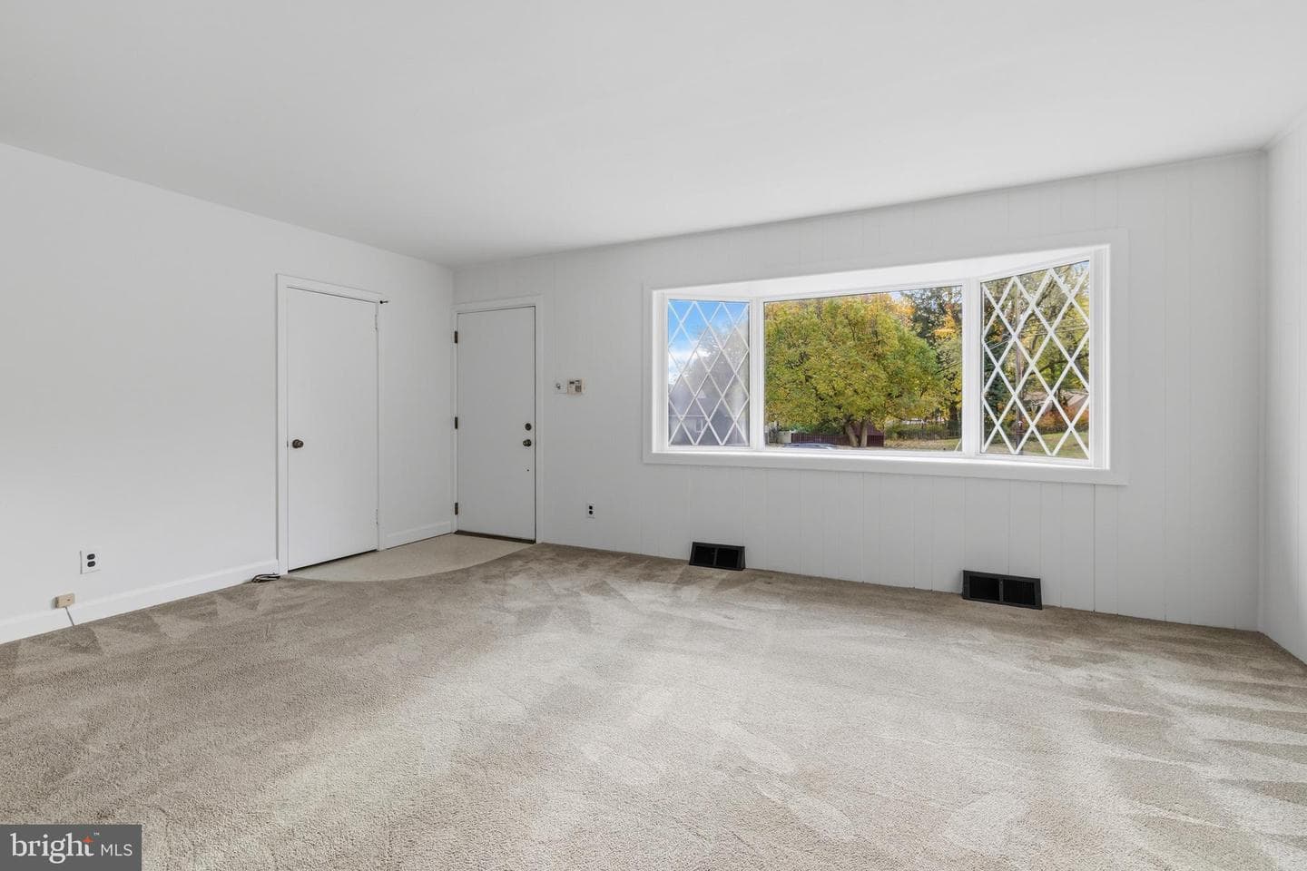 1054 Marie Road photo 6