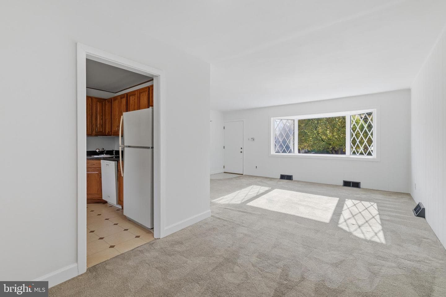 1054 Marie Road photo 8