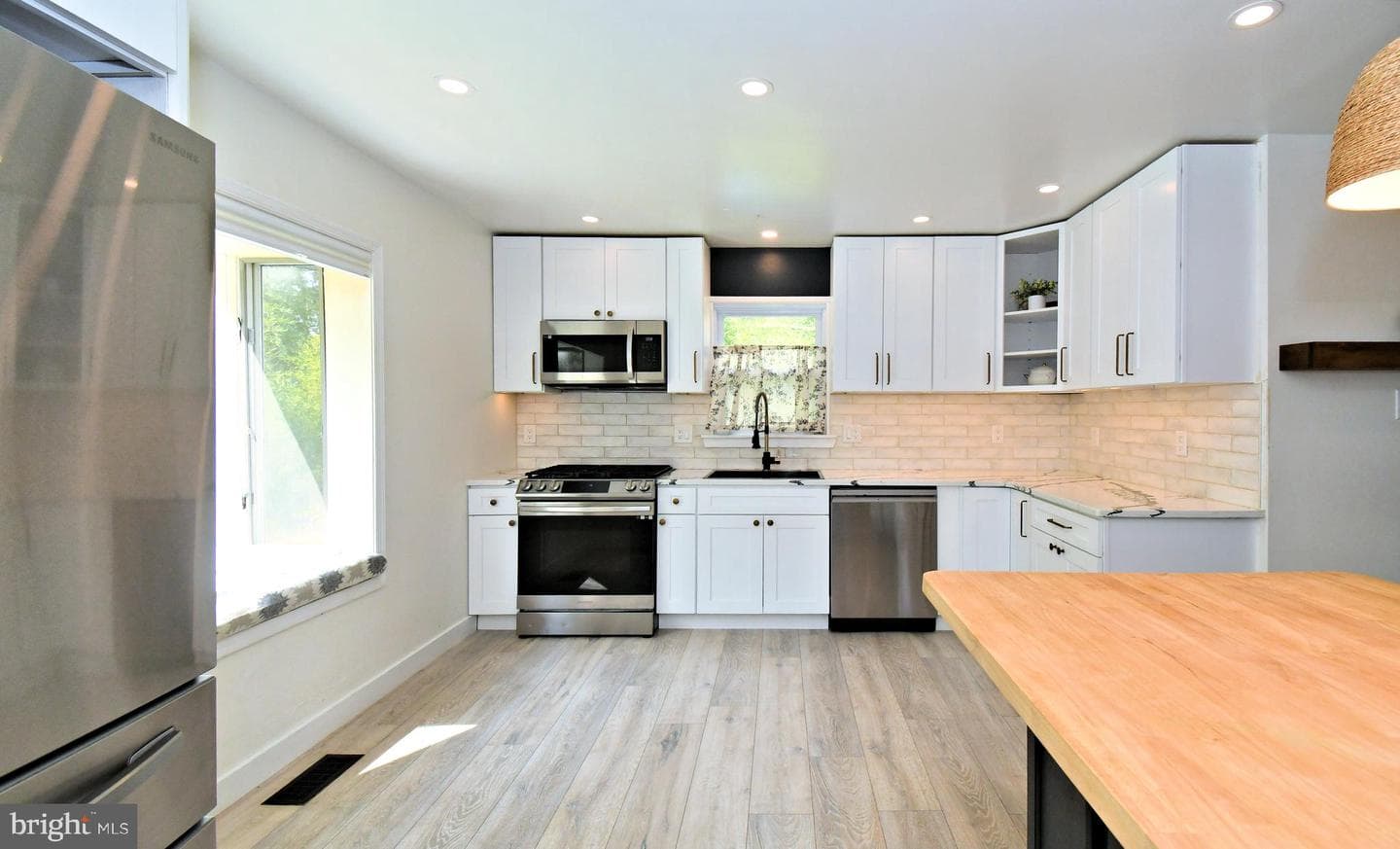 231 Montgomery Avenue photo 16