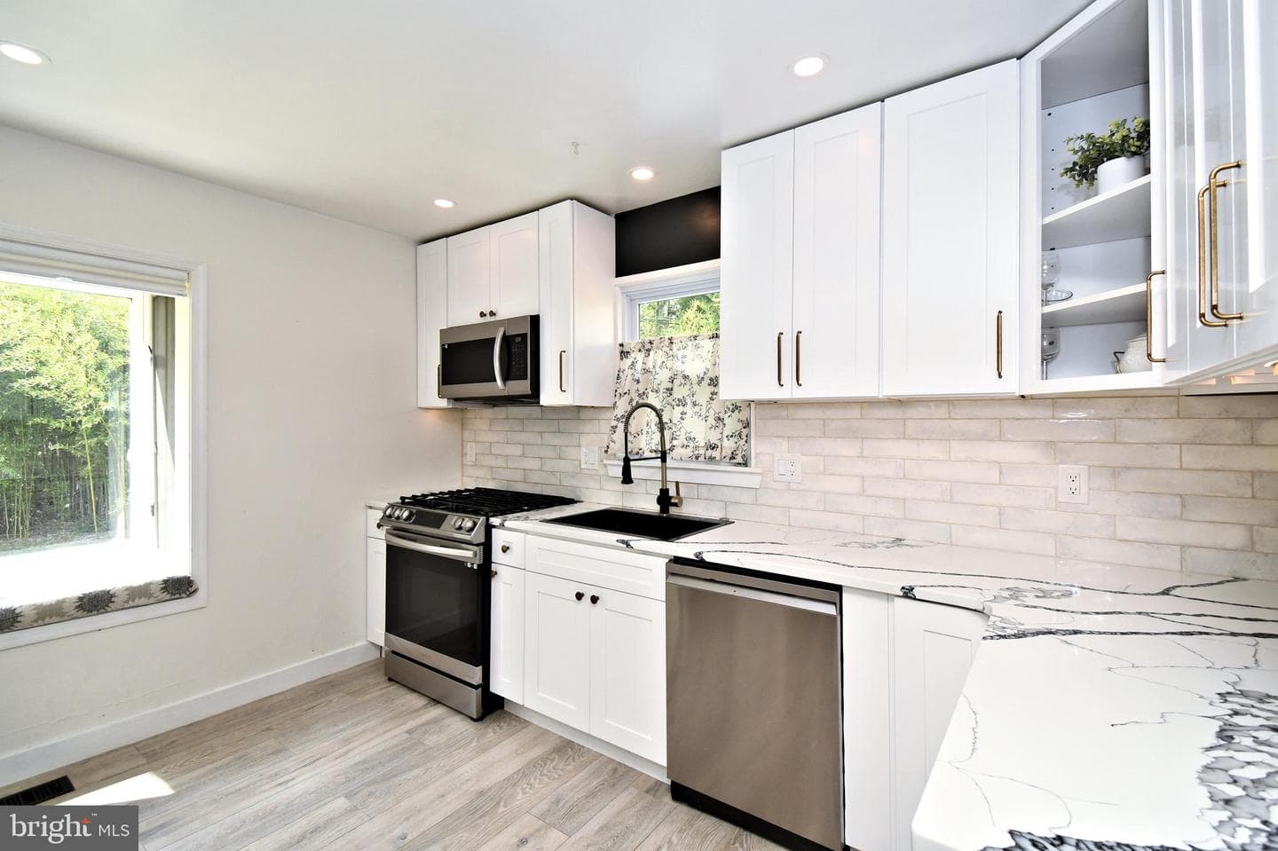 231 Montgomery Avenue photo 19