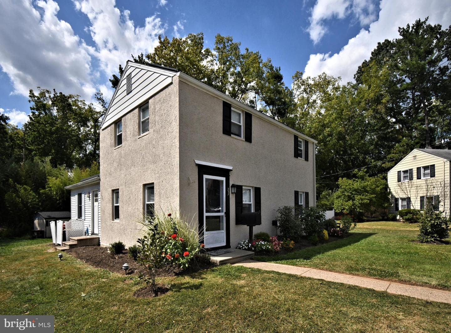 231 Montgomery Avenue photo 2