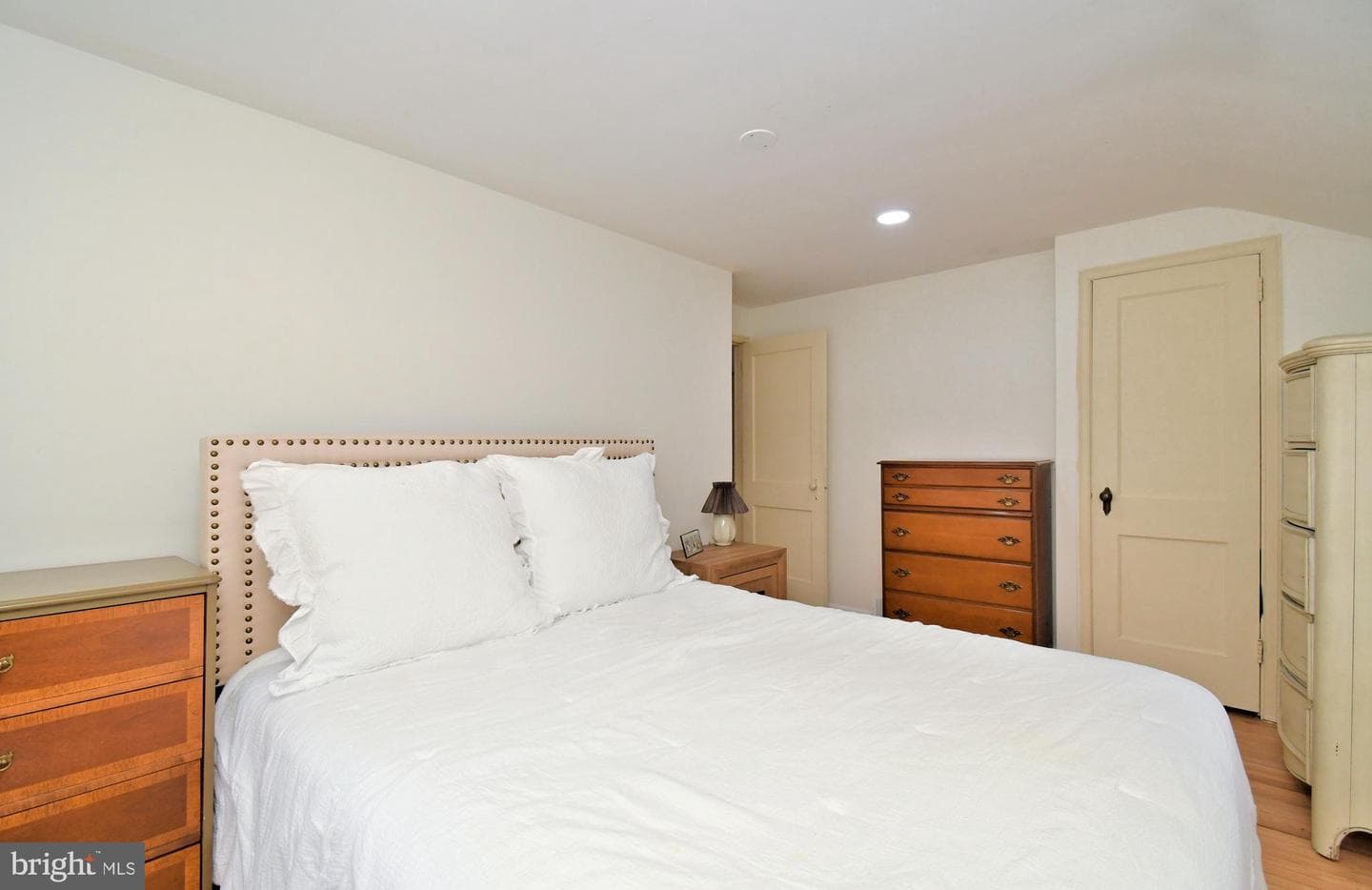 231 Montgomery Avenue photo 31