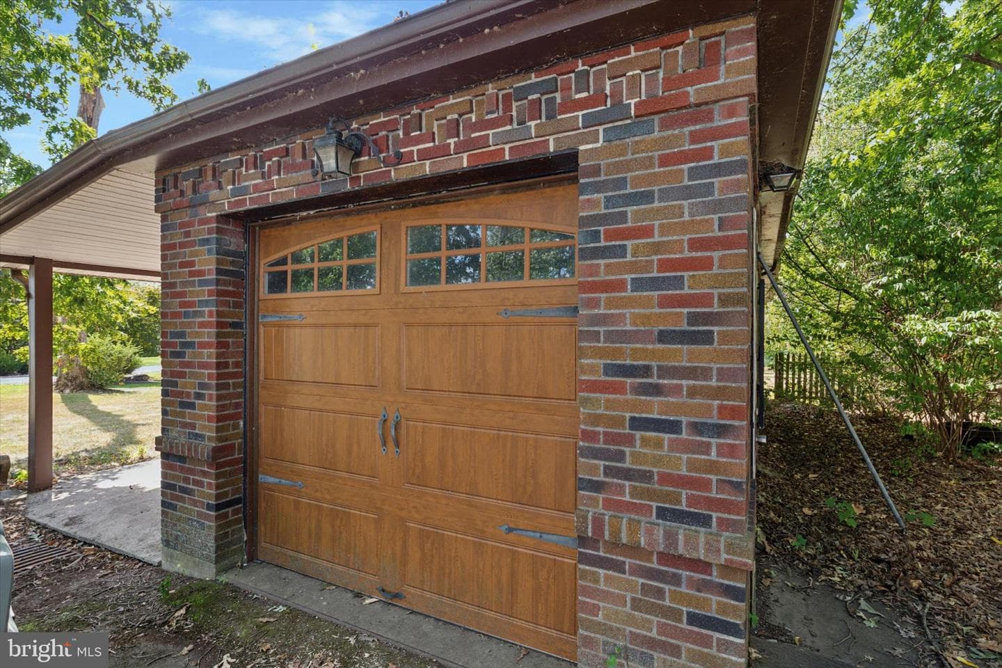231 Bridge Street photo 16