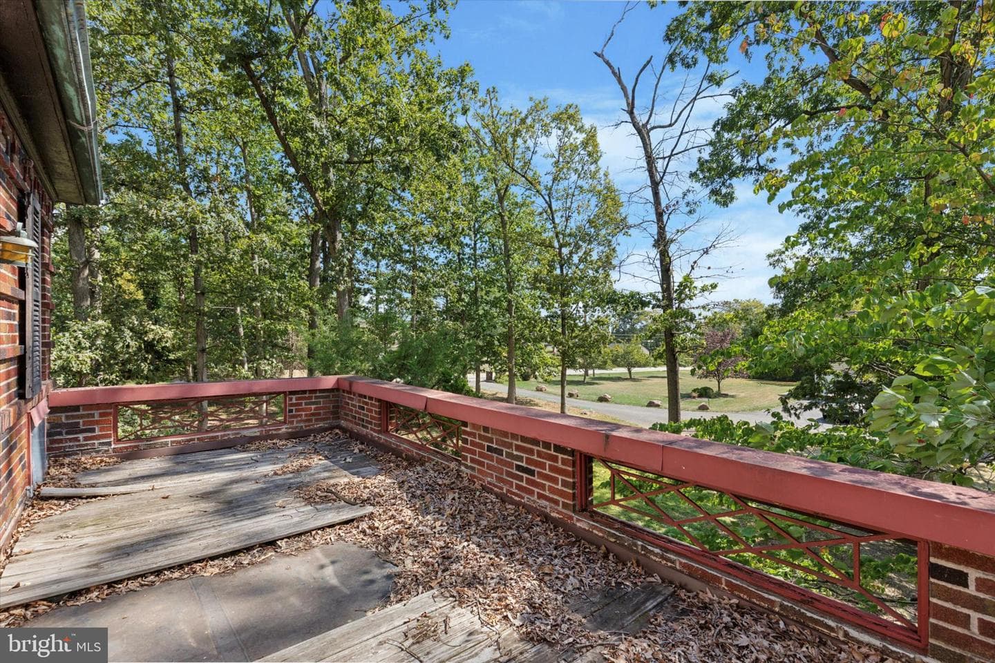 231 Bridge Street photo 17