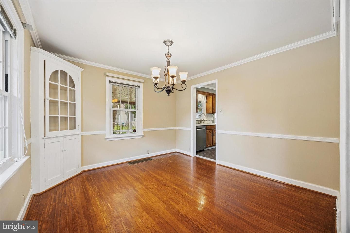 300 Lorraine Avenue photo 13