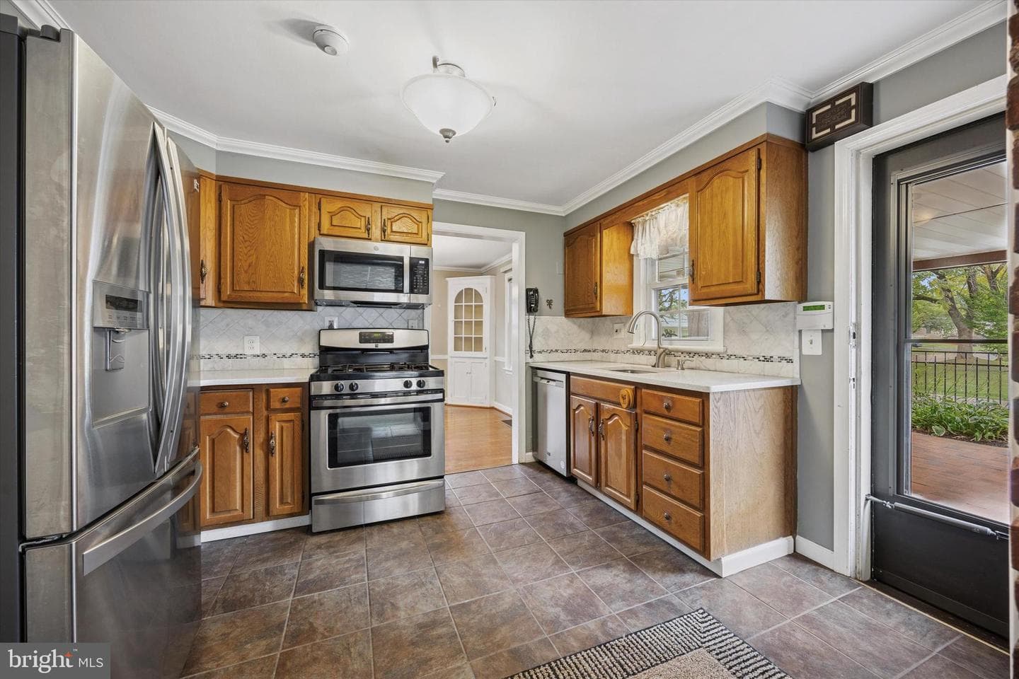 300 Lorraine Avenue photo 15