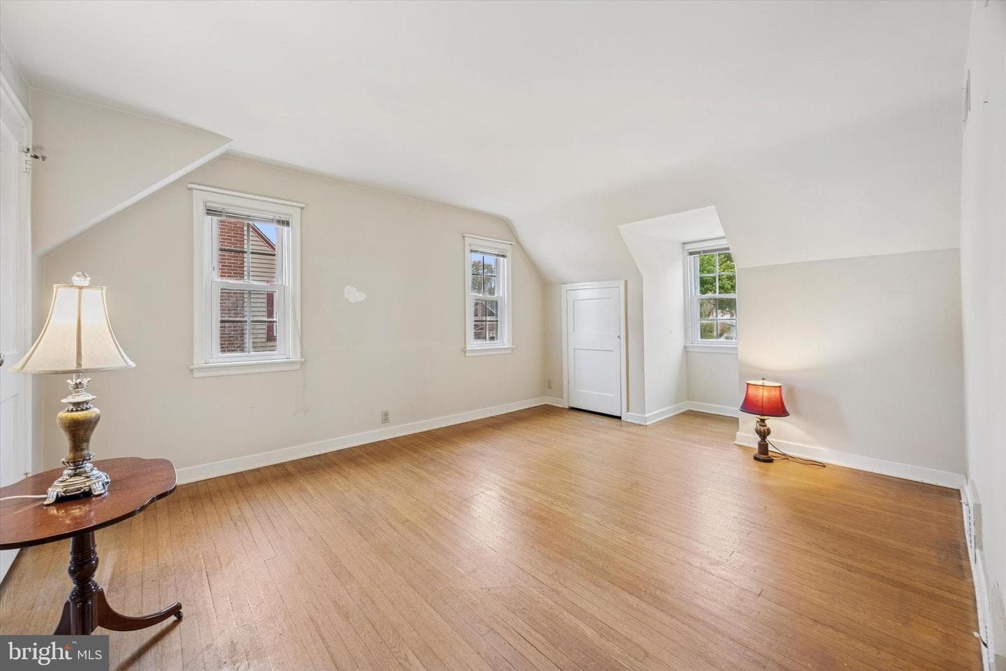 300 Lorraine Avenue photo 2