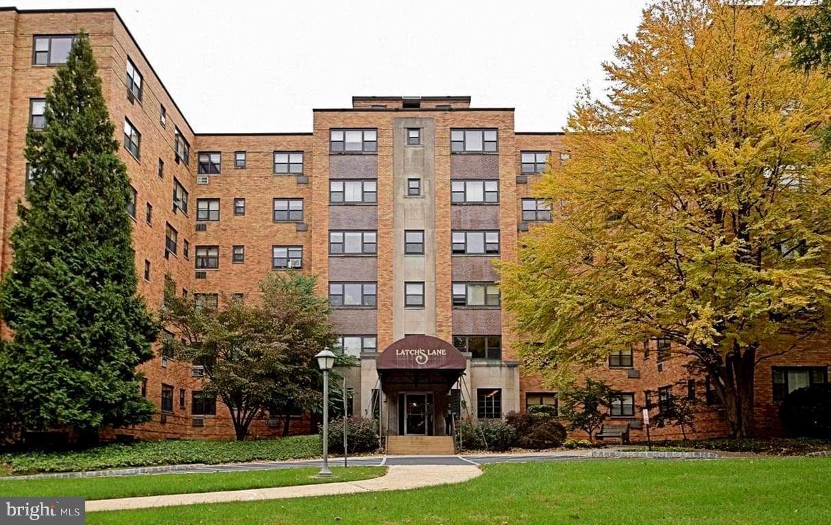 40 Old Lancaster Road #215, Merion Station