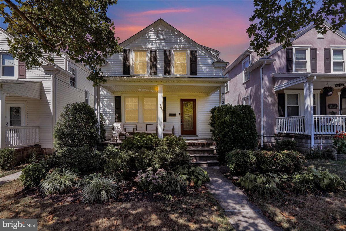 813 N Franklin Street photo 3