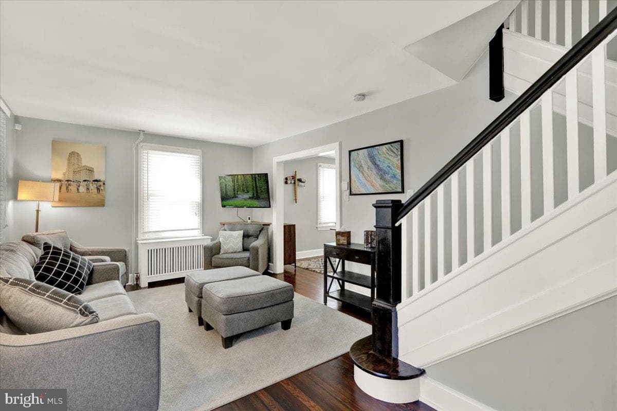 813 N Franklin Street photo 7