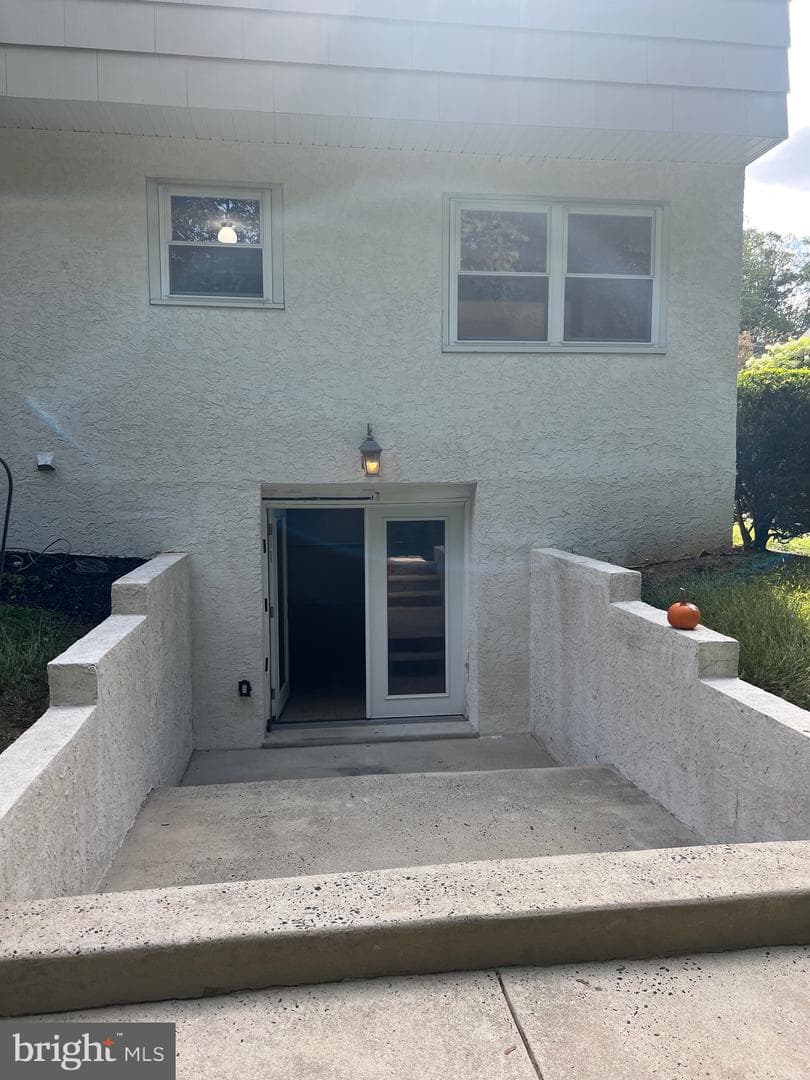 221 Belmont Avenue photo 29
