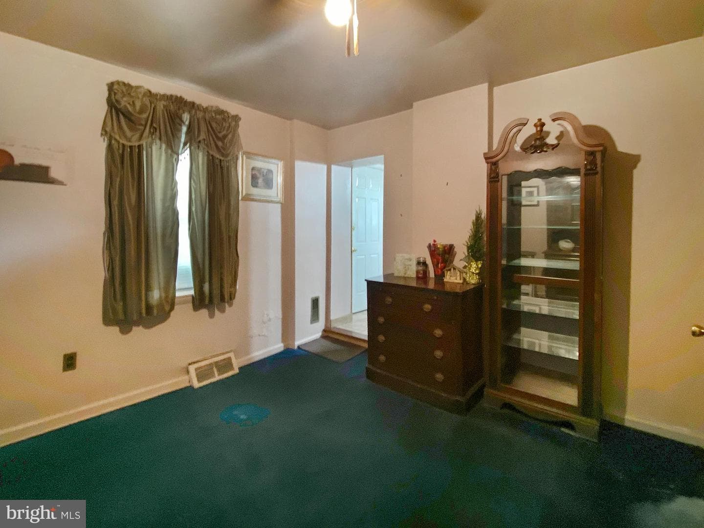 323 E Basin Street photo 5