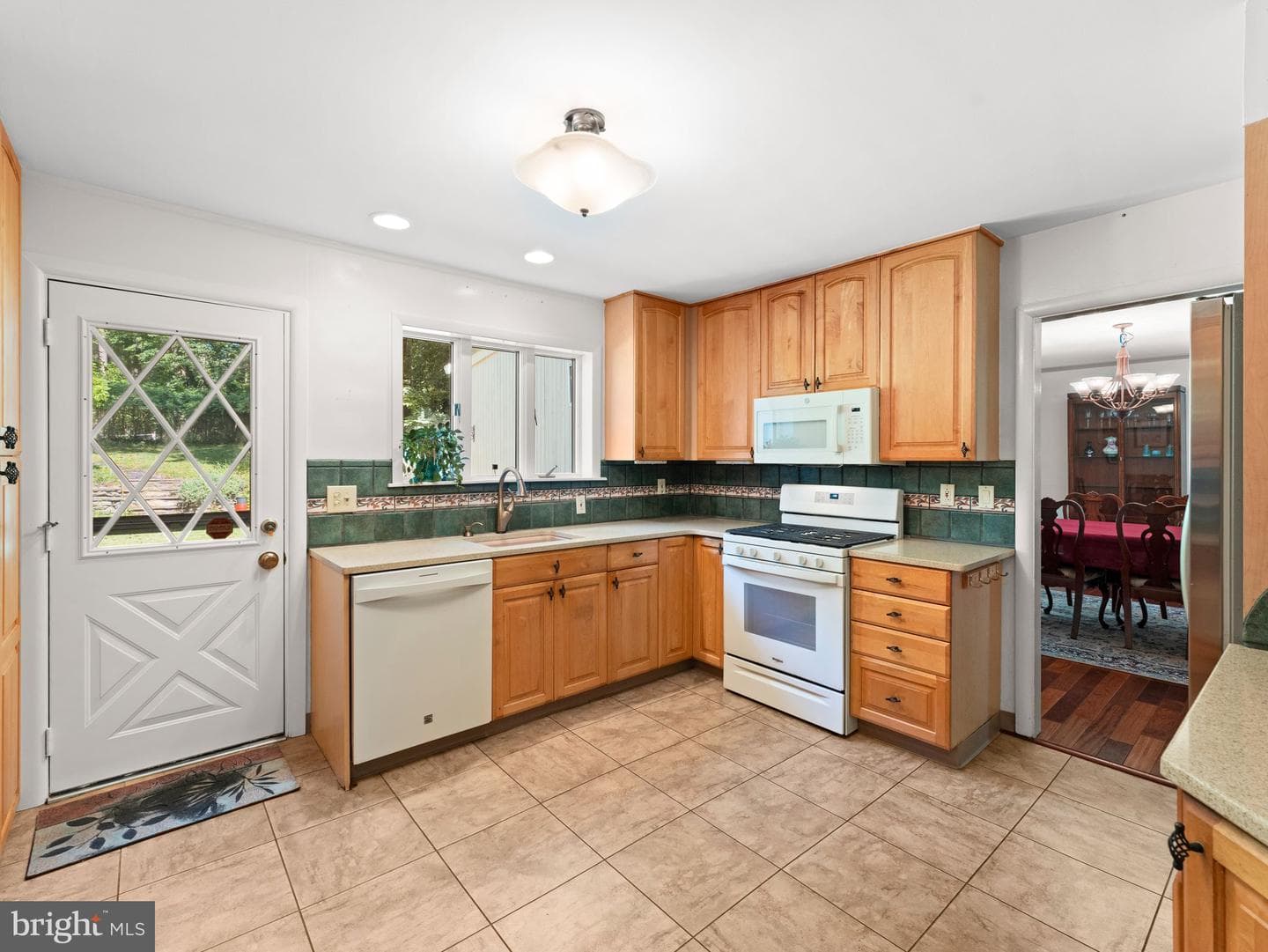 8232 Forrest Avenue photo 17