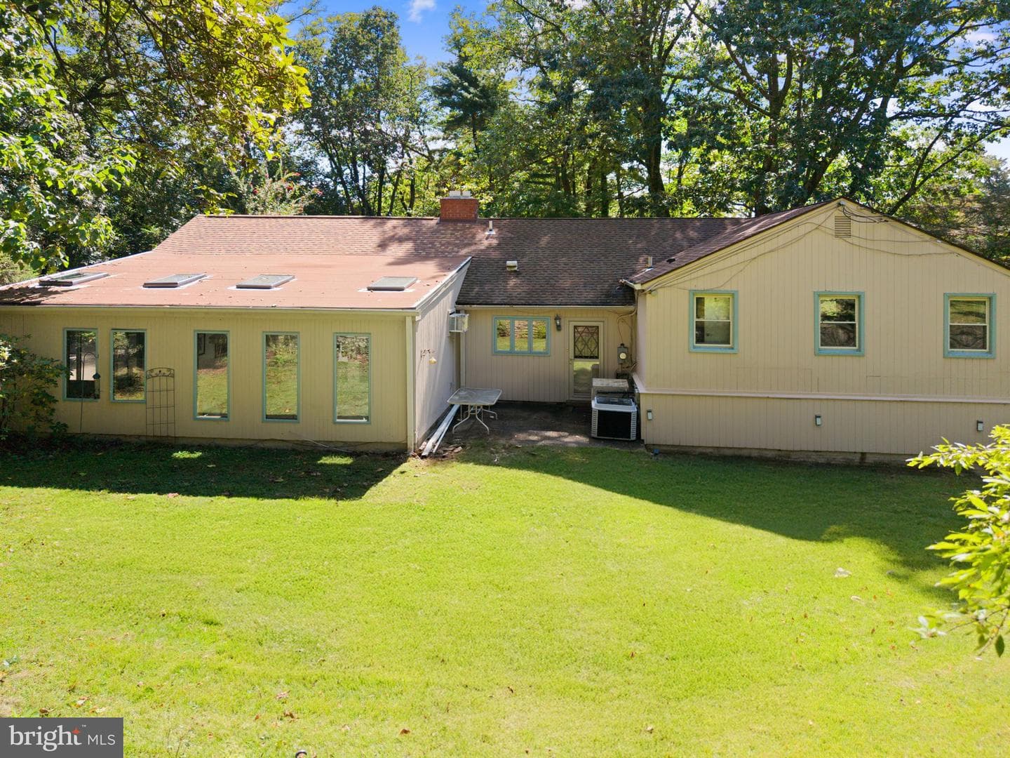 8232 Forrest Avenue photo 43
