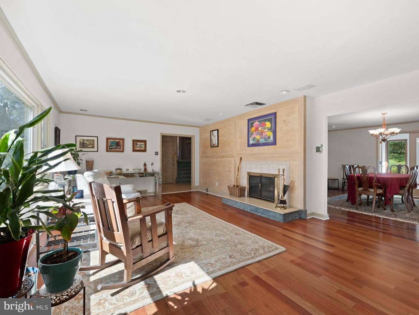 8232 Forrest Avenue photo 9