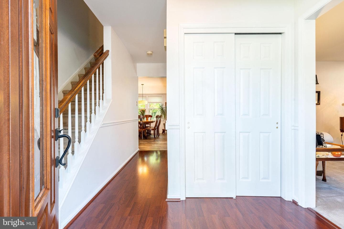 121 Scarlet Drive photo 3