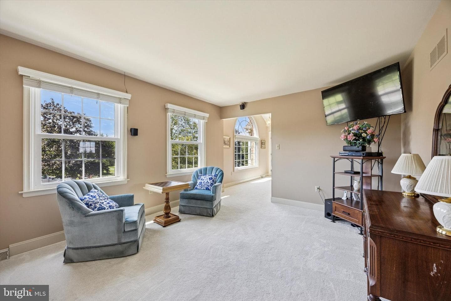 2587 Hillcrest Drive photo 23