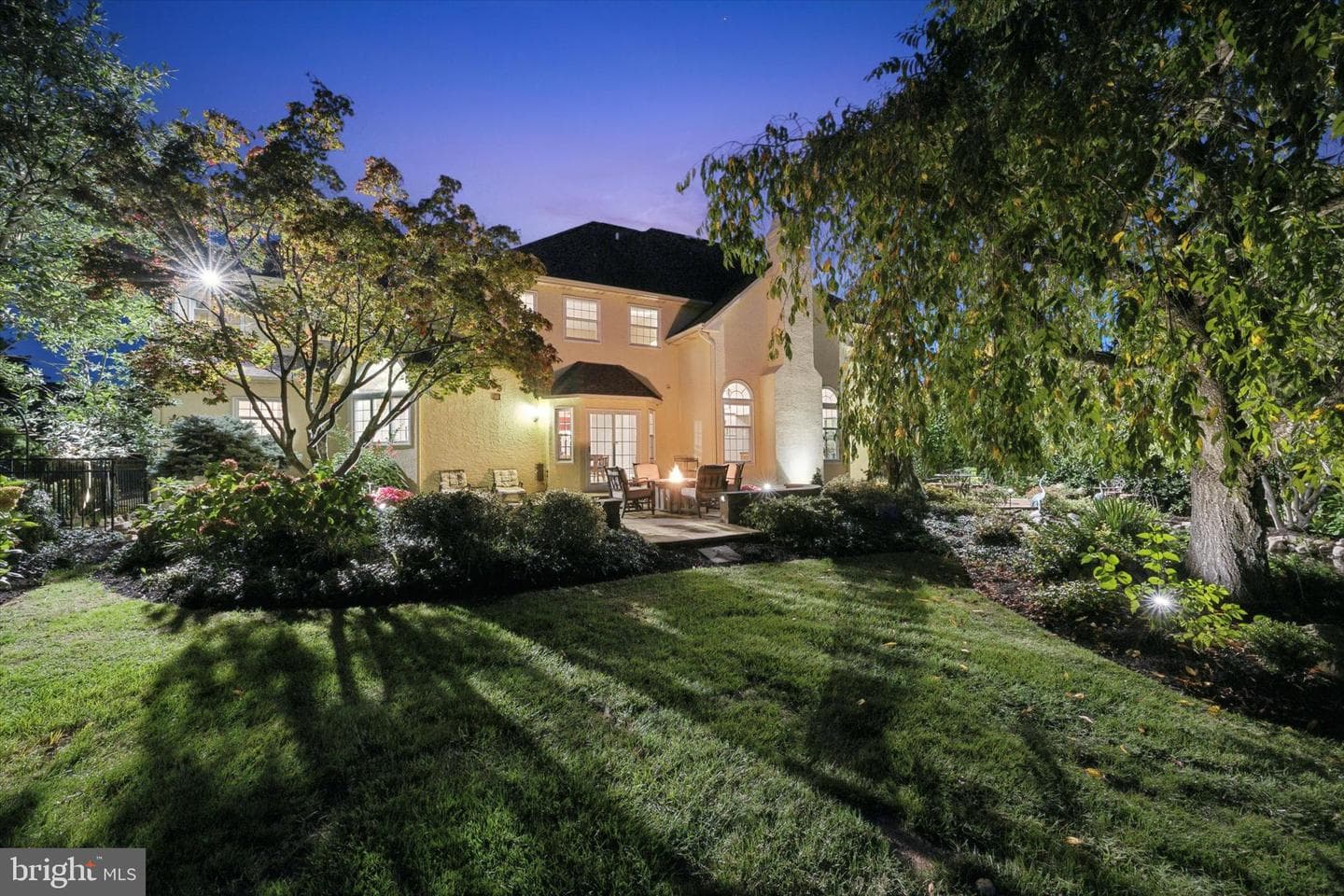 2587 Hillcrest Drive photo 42