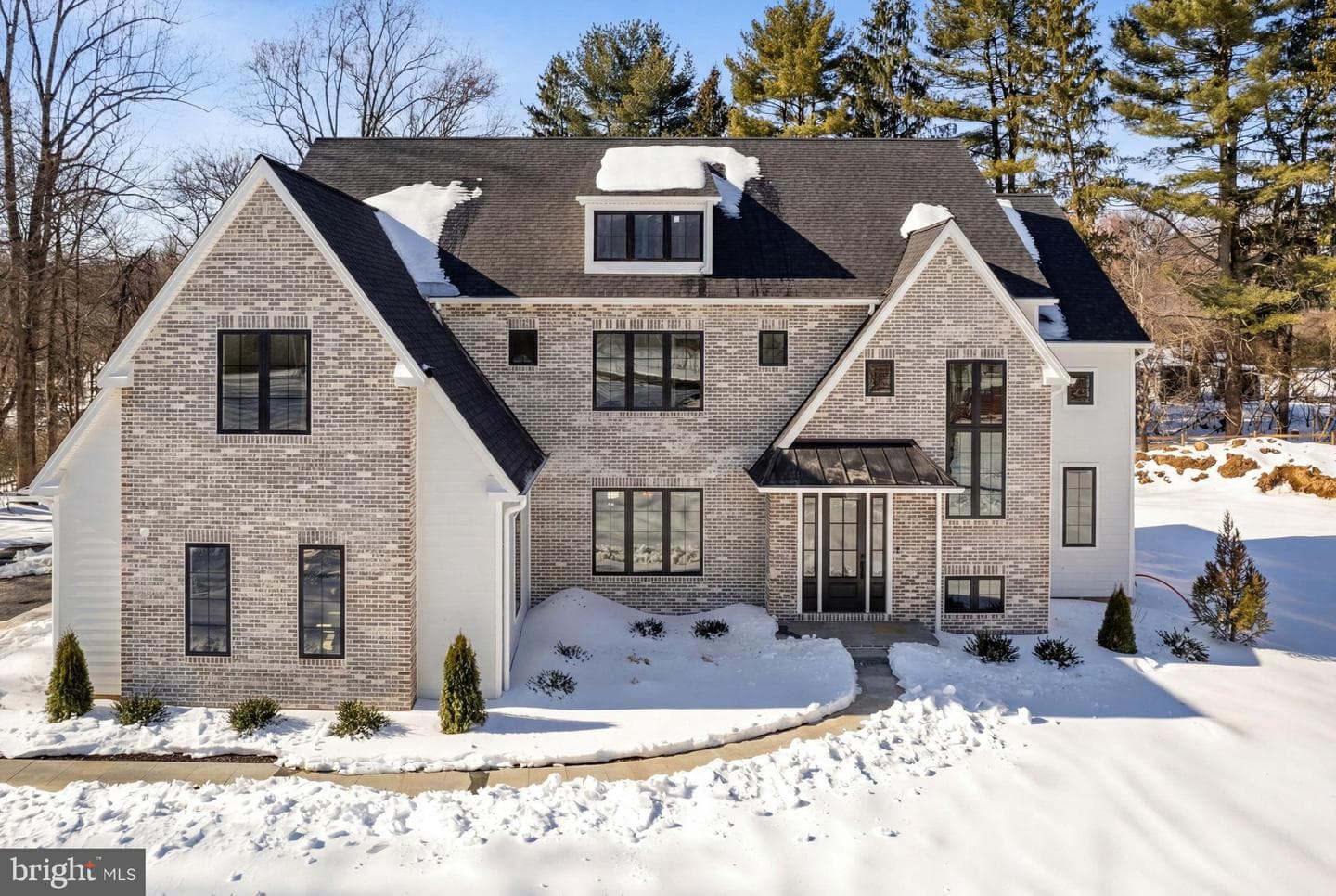 1017 Woods Lane photo 1